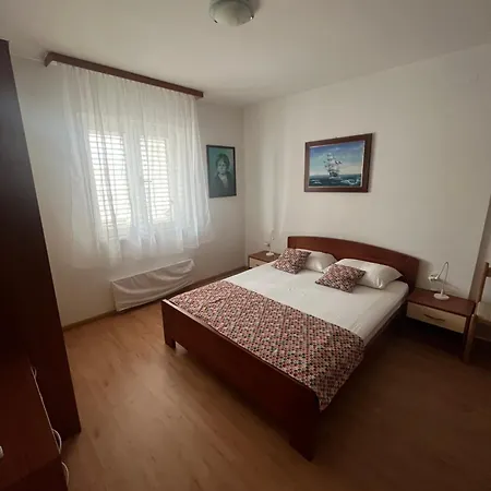 Vinko Palaversic Apartment Jelsa (Hvar)